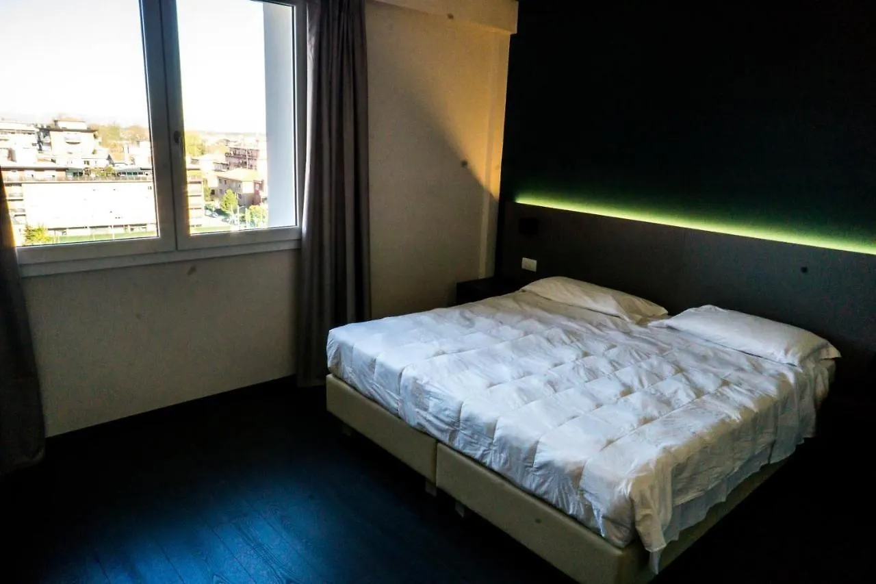 Venice Terminal Apartments & Suites Mestre