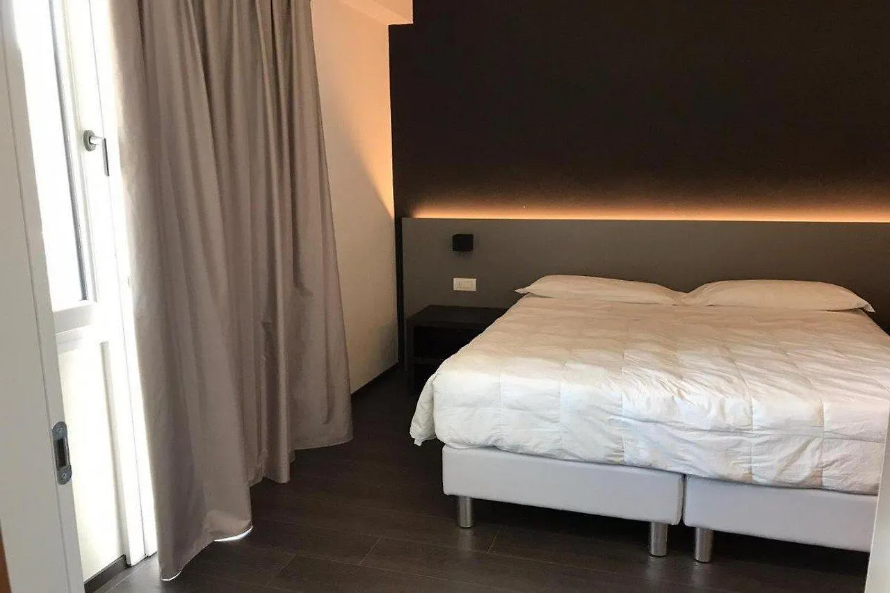 Venice Terminal Apartments & Suites Mestre 4*,  Italy
